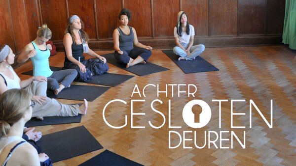Achter gesloten deuren