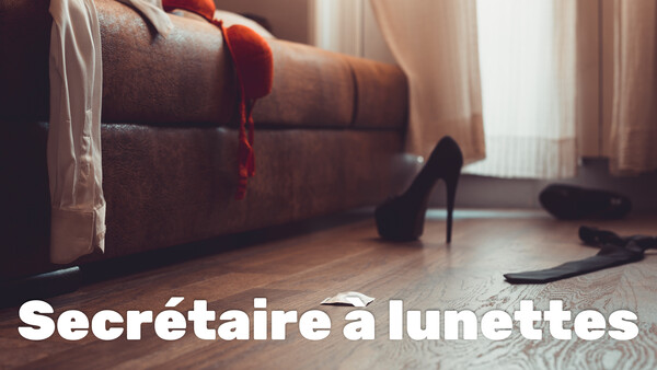 Secrétaire à lunettes