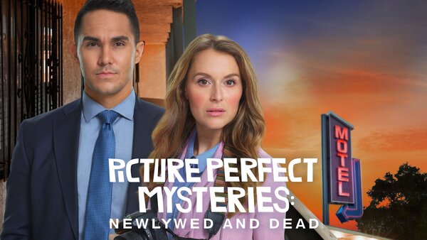 Picture Perfect Mysteries: Newlywed and Dead