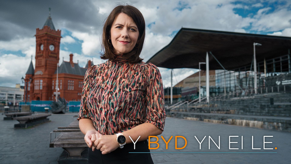 Y Byd yn ei Le