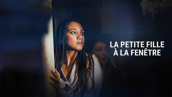 La petite fille à la fenêtre