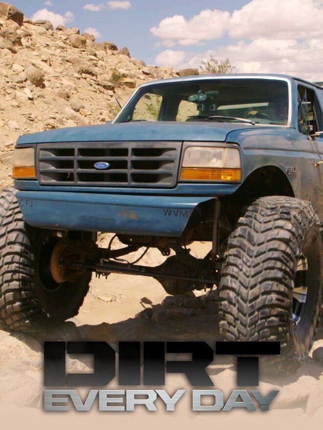 Junkyard Jeep Gets 40s and Tons; Dirt Every Day